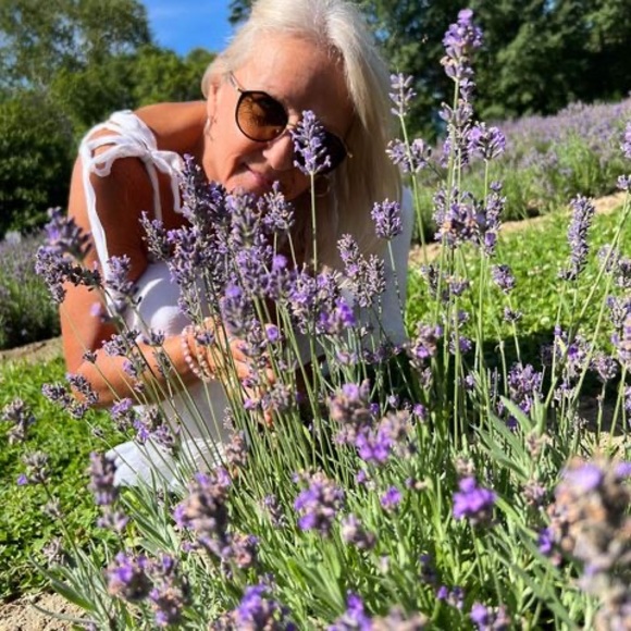 Profile Picture of Monique Duchesne (@monic883) on Poshmark