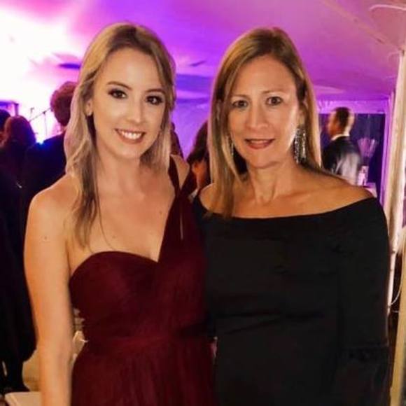 Profile Picture of Lisa Gilliam (@lisagilliam1) on Poshmark