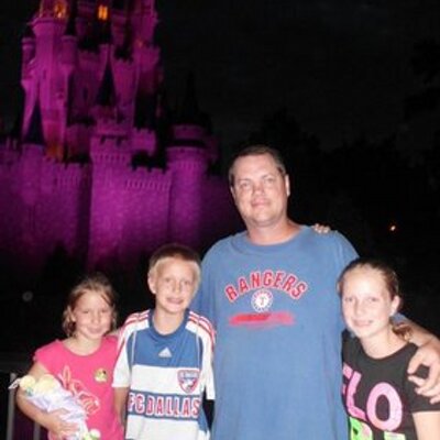 Profile Picture of Robert Nickel (@Robert_Nickel) on Twitter