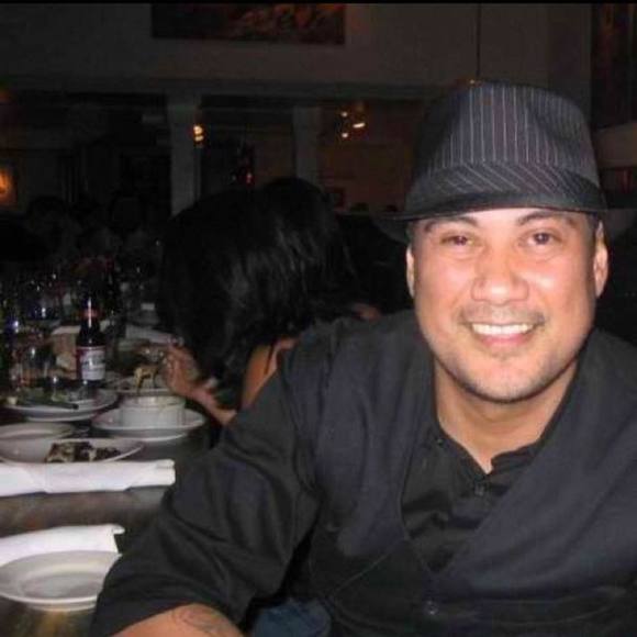 Profile Picture of Carlos Dizon (@cdizon831) on Poshmark