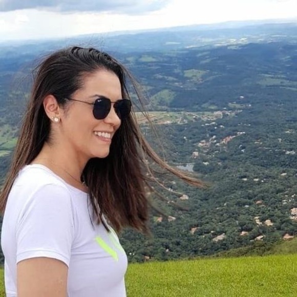 Débora Santos - Poshmark Profile Picture of Débora Santos (@deeboradias) on Poshmark