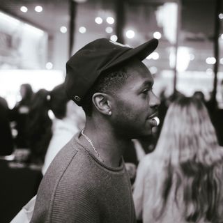 Profile Picture of Julian Curry (@julianlcurry) on Instagram