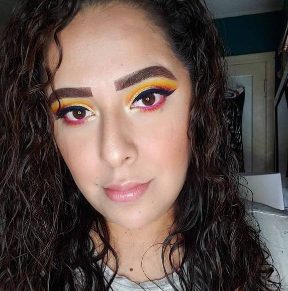 Profile Picture of Brooke Agado (@brookeagado26) on Poshmark