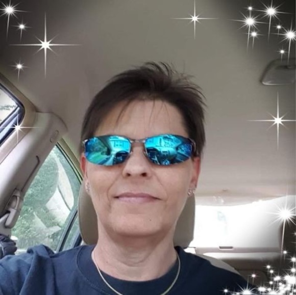 Profile Picture of Lisa Ruby (@lisaruby69) on Poshmark