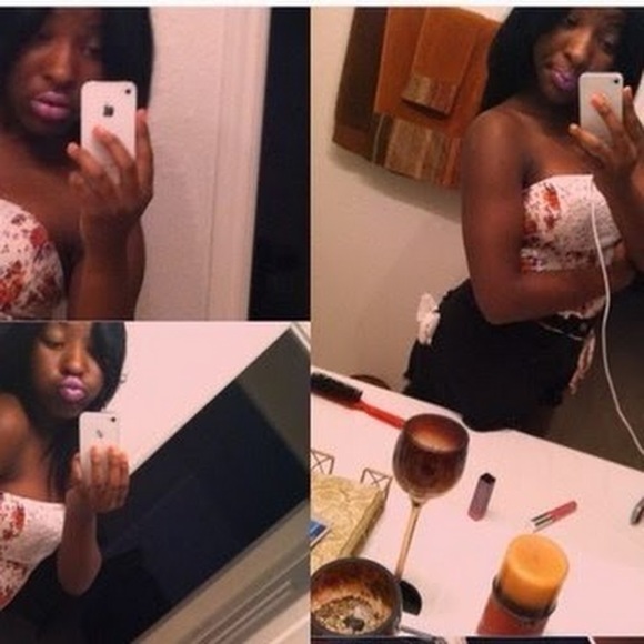 Profile Picture of Paige Malone (@paigemalone639) on Poshmark