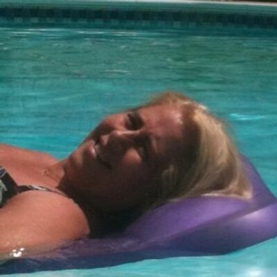 Profile Picture of Kim Wilhoit (@kimwilhoit) on Twitter