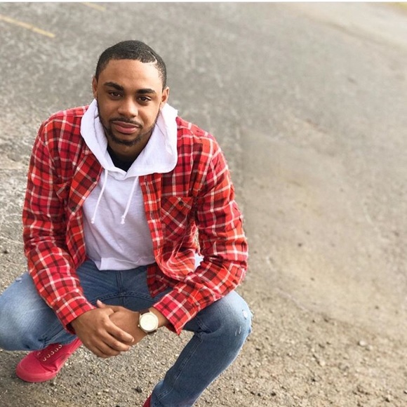 Profile Picture of Jordan Thrash (@jaythrash11) on Poshmark