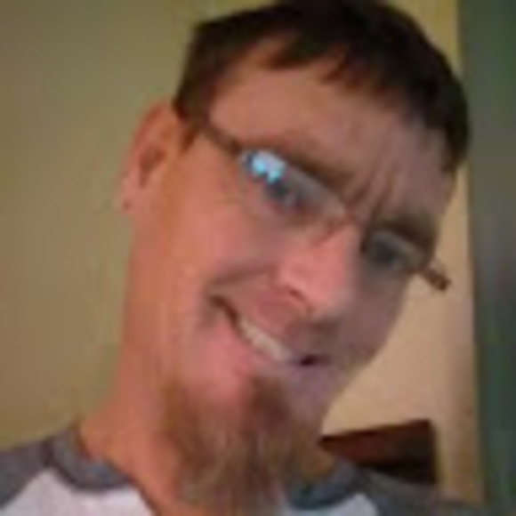 Profile Picture of David Dobson (@davidrooster35) on Poshmark