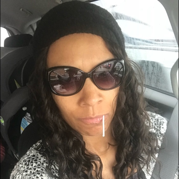 Profile Picture of Angel Zurn (@god1sgood2) on Poshmark