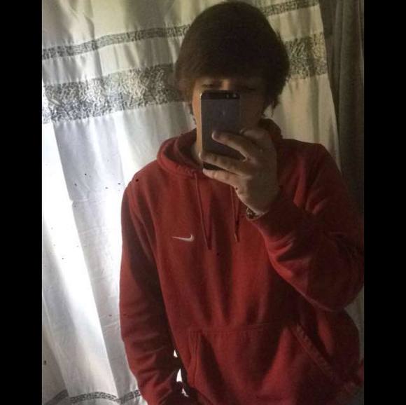 Profile Picture of Dillen Linsenbach (@lildilbug926) on Poshmark