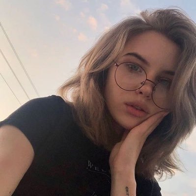 Profile Picture of ö (@SydneyMinako) on Twitter