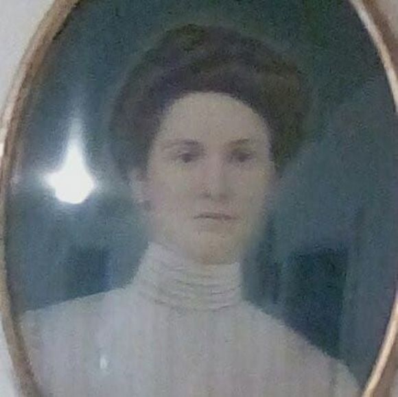 Profile Picture of Jeanette Reid (@pegnjean) on Poshmark