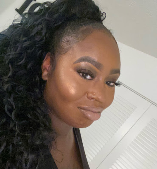 Profile Picture of Kyasha Kinley (@kyashakinley) on Poshmark