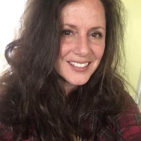Profile Picture of Rebecca Padula (@rpadula16) on Poshmark