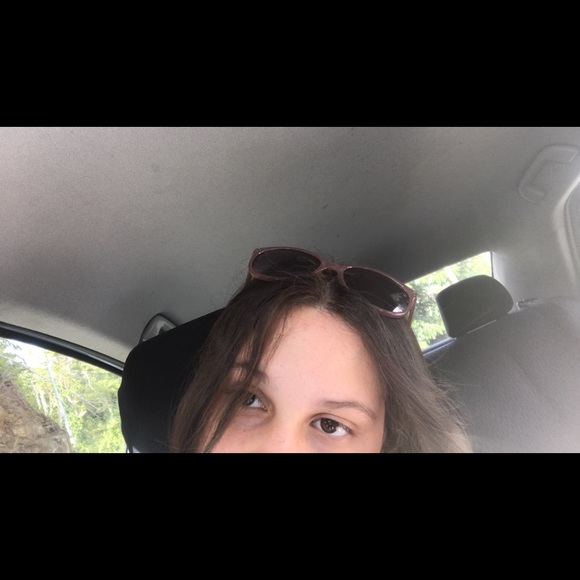 Profile Picture of Adaimalay Andino (@adaimalayandino) on Poshmark