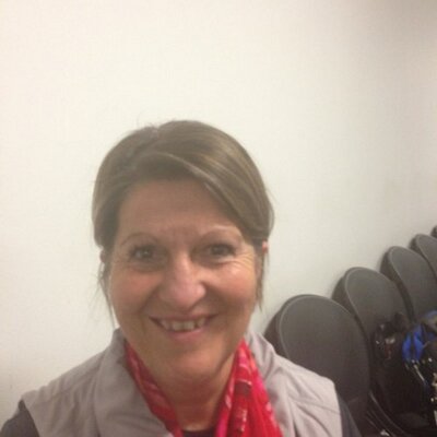 Profile Picture of Sarah Pollitt (@sarahkpollitt) on Twitter