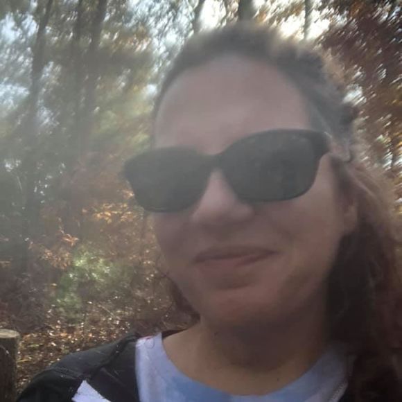 Profile Picture of Ruthie ruby Rowe (@ruthiestar) on Poshmark