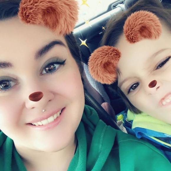 Profile Picture of Alexandria Steinhauer (@alexandrias98) on Poshmark