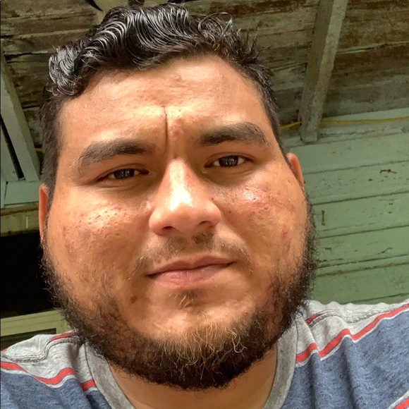 Profile Picture of Juan Enríquez (@juanenriquez249) on Poshmark