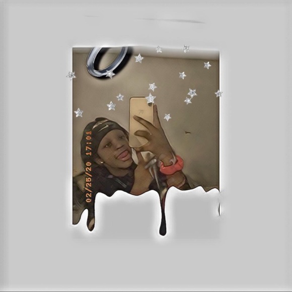 Levonsha Rogers - Poshmark Profile Picture of Levonsha Rogers (@allabout_vonsha) on Poshmark