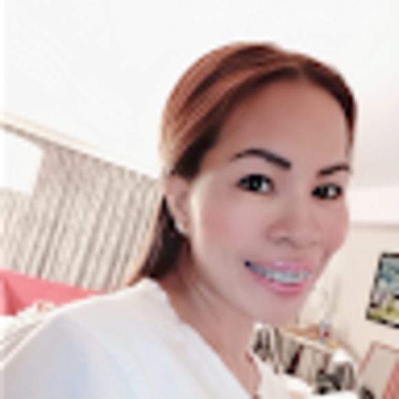 Profile Picture of Cleope Martini (@cleopemartini) on Poshmark