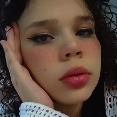 Profile Picture of Iris Ross (@IrisRossone) on Twitter