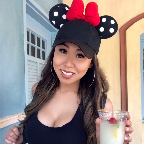 Profile Picture of Kylie Oshiro (@ix3kylie) on Poshmark