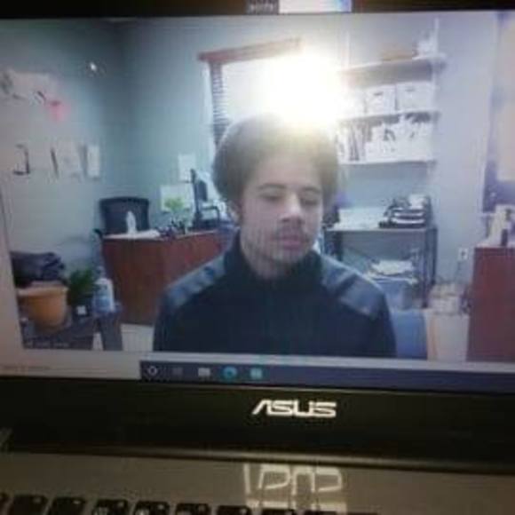 Profile Picture of Graylan Hick (@garlandcia) on Poshmark