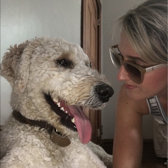 Profile Picture of Alicia Olszeski (@alio1234) on Poshmark