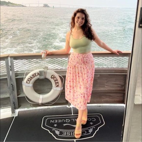 Profile Picture of Alexis Steele (@alexisdsteele) on Poshmark