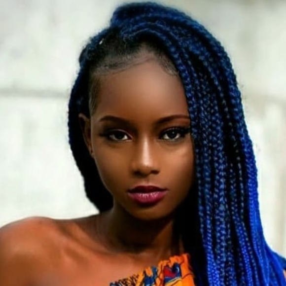 Profile Picture of Jenny Rommely (@moudiawara15) on Poshmark