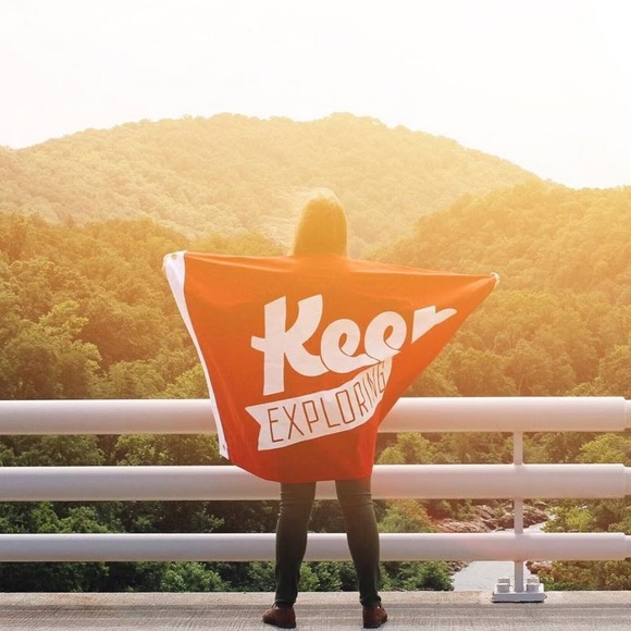 Profile Picture of Autumn Quinn (@autumnq27) on Poshmark