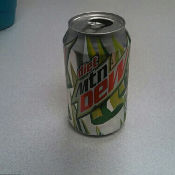 Profile Picture of Danielle Miesner (@dani1018) on Poshmark