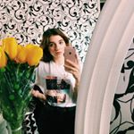 Profile Picture of diane anisovets (@girls.are_art) on Instagram