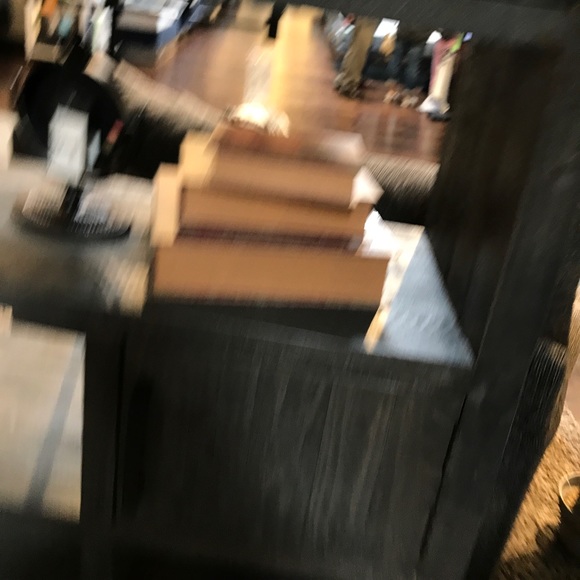 Axel Valentine - Poshmark Profile Picture of Axel Valentine (@axelxvalentinw) on Poshmark