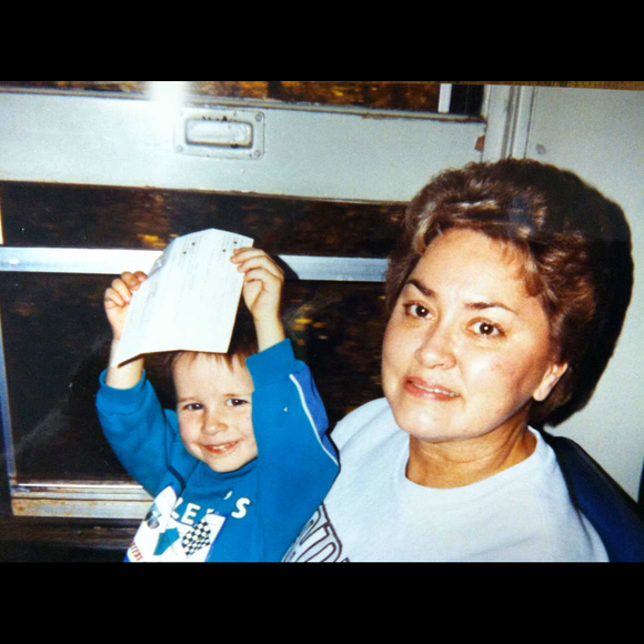 Profile Picture of Sue Kinnisten (@suekinn) on Poshmark