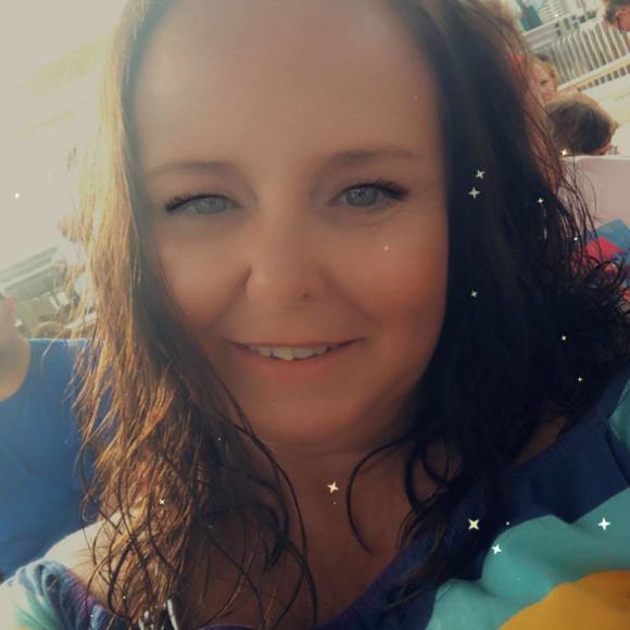 Profile Picture of Shelly Moses (@shellymoses) on Poshmark