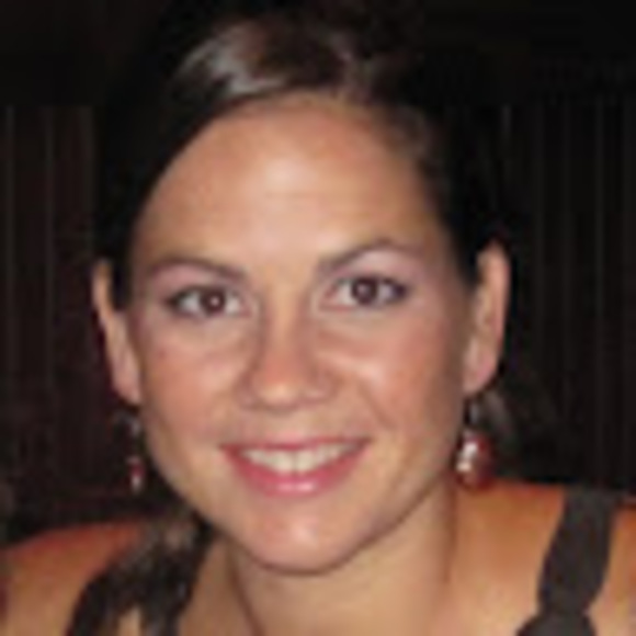 Profile Picture of Jessica Elms (@jessica_elms) on Poshmark