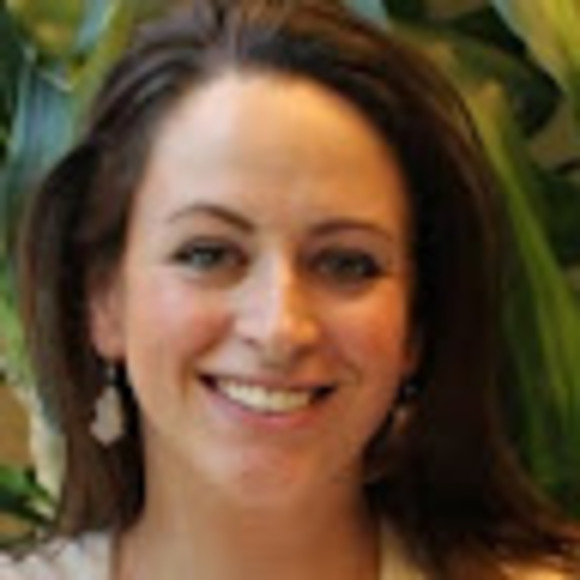 Profile Picture of Katherine Sequeira (@kesequeira) on Poshmark