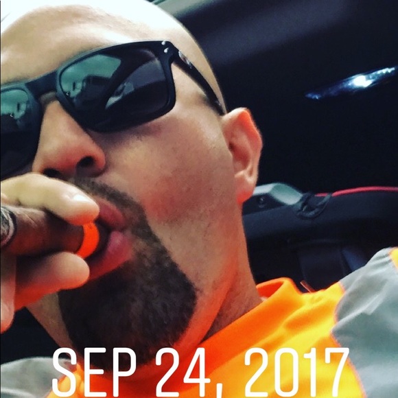 Kevin Paz - Poshmark Profile Picture of Kevin Paz (@kevinjasonpaz) on Poshmark