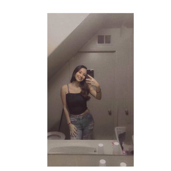 Profile Picture of Jocelyn Silva (@jocelynsilva301) on Poshmark