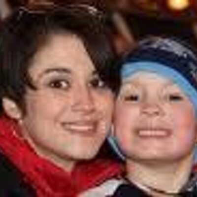 Profile Picture of Esther Santiago (@Bosombwa) on Twitter