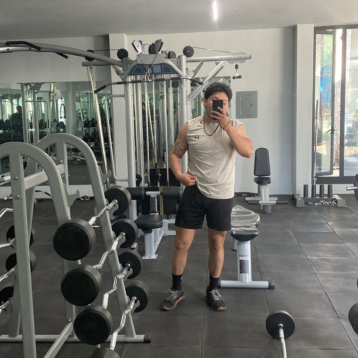 Profile Picture of andrew (@andrewviguer8) on Tiktok