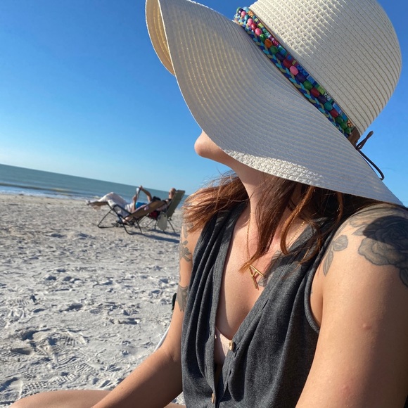 Profile Picture of Autumn Bluto (@autumnbluto) on Poshmark