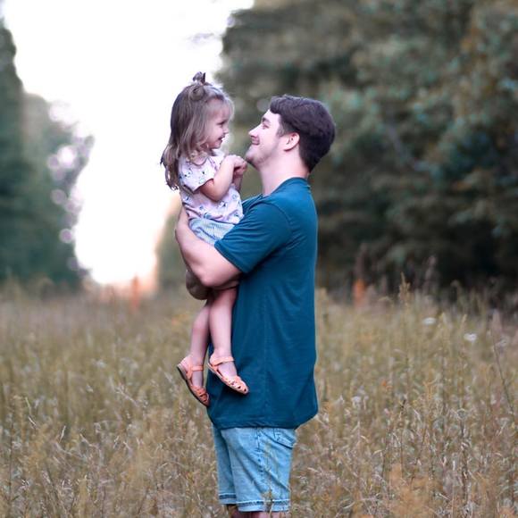 Profile Picture of Joey Knepper (@joeknowsphotos) on Poshmark