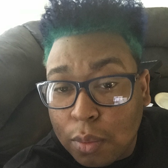 Profile Picture of Dexter Barnes (@dexykantrell) on Poshmark