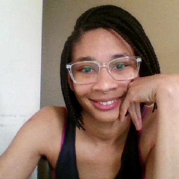 Profile Picture of Danielli Speights (@dino_dani) on Poshmark