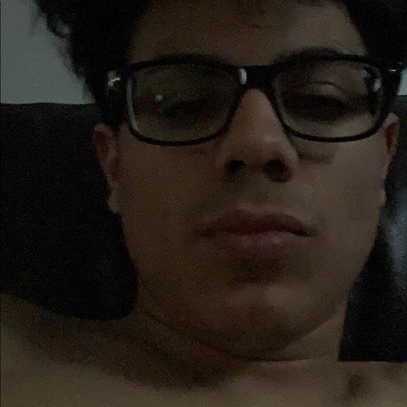 Profile Picture of Andrew Del rio (@allsaint1998) on Poshmark