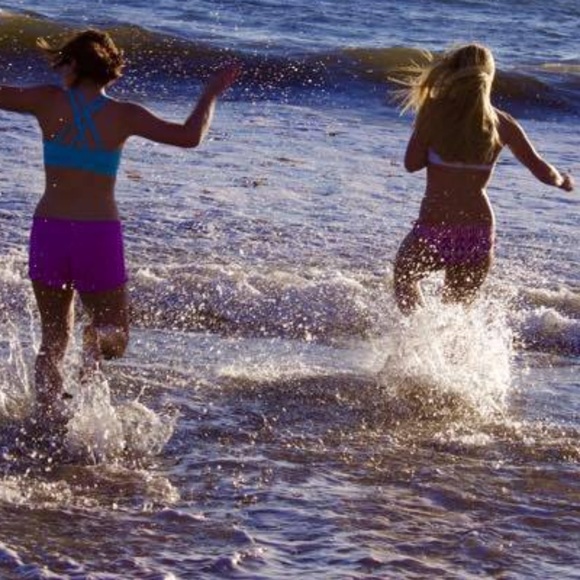 Emily Notman - Poshmark Profile Picture of Emily Notman (@enotty7) on Poshmark