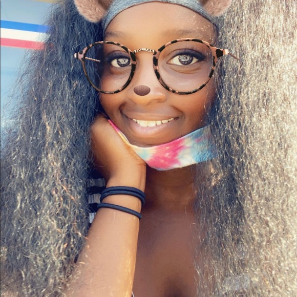 Profile Picture of Arline Joseph (@arlinej21) on Poshmark